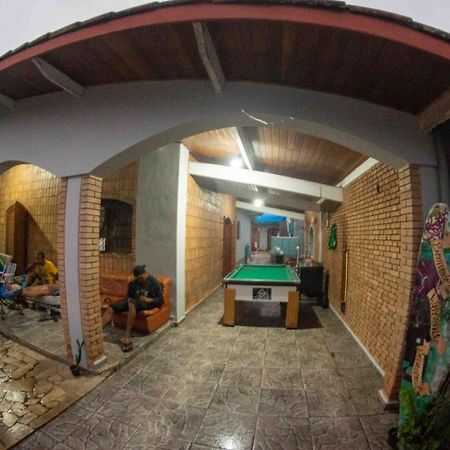 Casa 51 Hostel Ubatuba Bagian luar foto