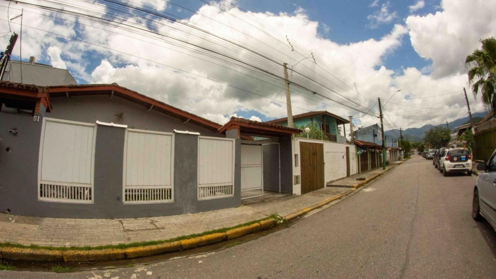 Casa 51 Hostel Ubatuba Bagian luar foto